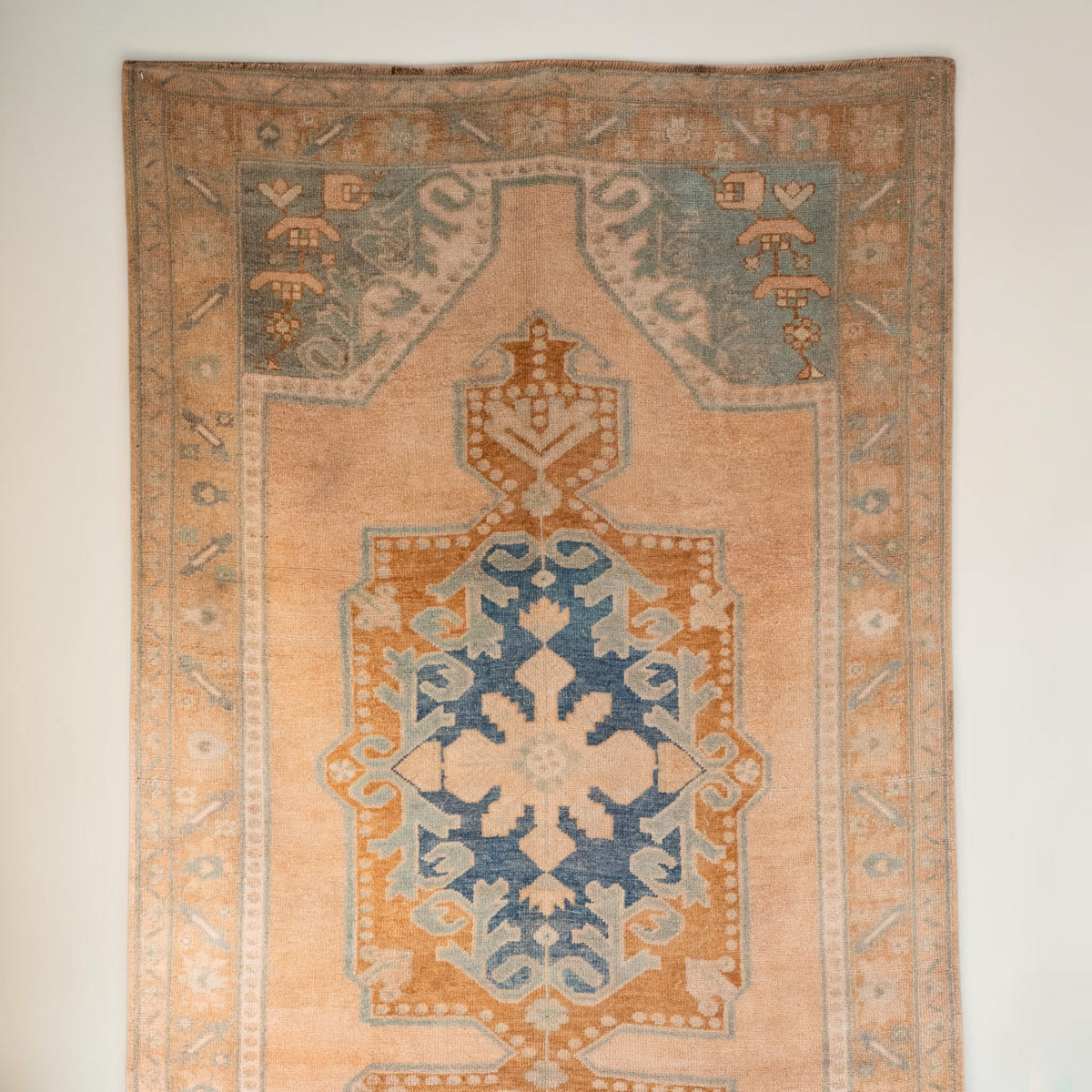 Vintage Gallery Oushak