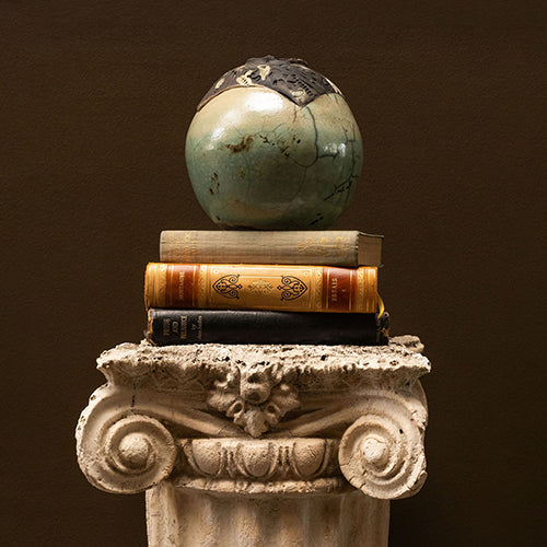 Books & Gifts